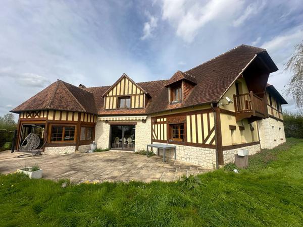 Maison de 288 m² avec piscine chauffée