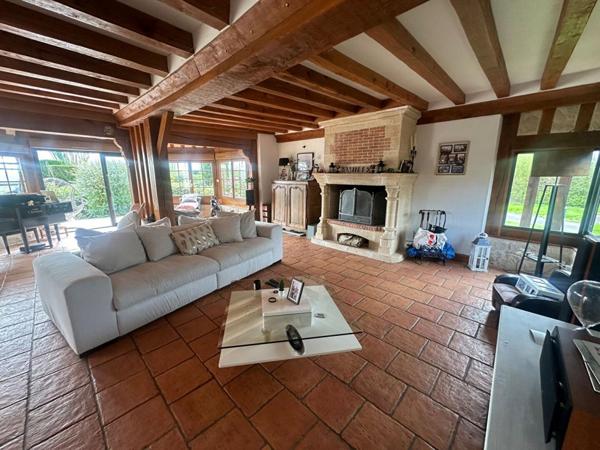 Maison de 288 m² avec piscine chauffée