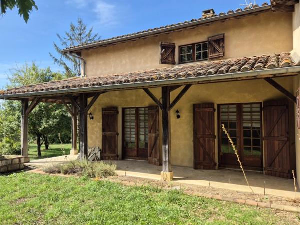 Maison familiale de 5 chambres et deux bureaux, LA ROMIEU (32)