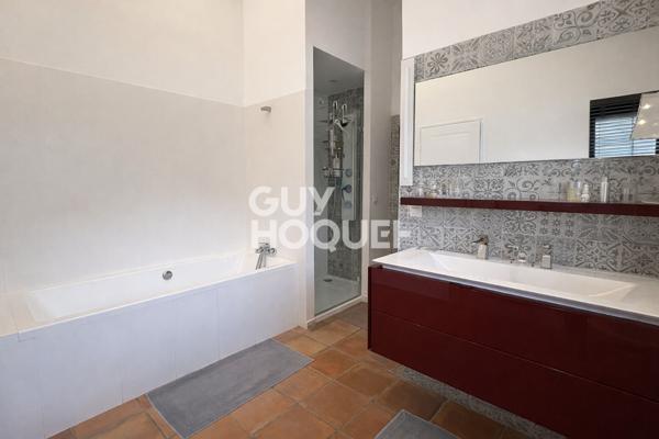 Villa vue mer avec piscine vendre de 9 pièces de 250 m²