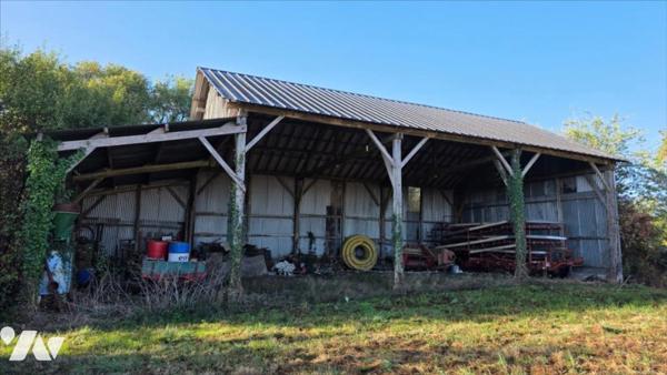 Hangar agricole et grange/garage