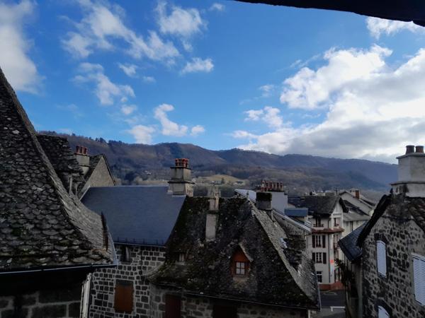 IMMEUBLE DE 3 APPARTEMENTS  ENTIERMENT REHABILITE EN 2014