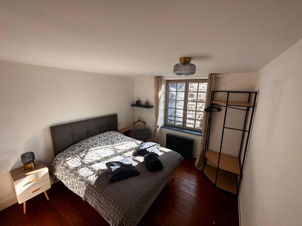 IMMEUBLE DE 3 APPARTEMENTS  ENTIERMENT REHABILITE EN 2014