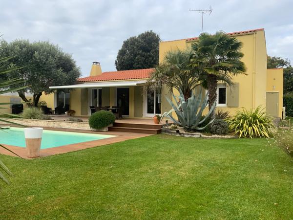 Vente Maison Lagord 863 000 € HAI - 171.8 m2 - 4 Chambres - Réf. 6890-TERREETMER17_6890