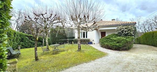 EN EXCLUSIVITÉ - SAINT YRIEIX - 10 MINUTES ANGOULEME - PAVILLON DE PLAIN-PIED D'ENV 135 m² AVEC GARAGE, TERRAIN ET PARTIE BOISÉE DE 4 999 m²