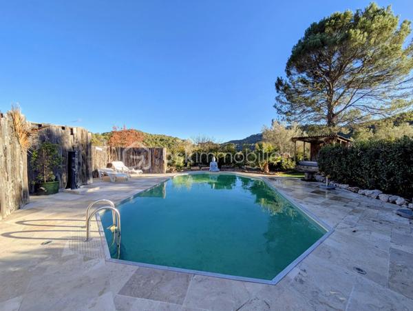 Maison contemporaine de 196 m²