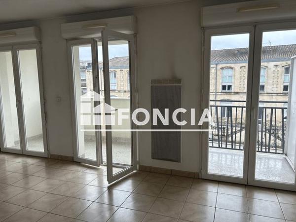 Location Appartement 2 pièces 42.84 m² - 110 COURS SAINT LOUIS Bordeaux 33000