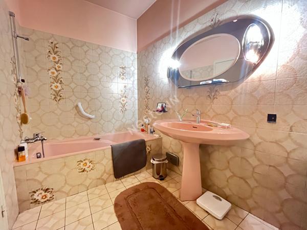 NOUVEAUTE Maison ancienne LOHEAC - Plein bourg - 7 pièces environ 145 m2