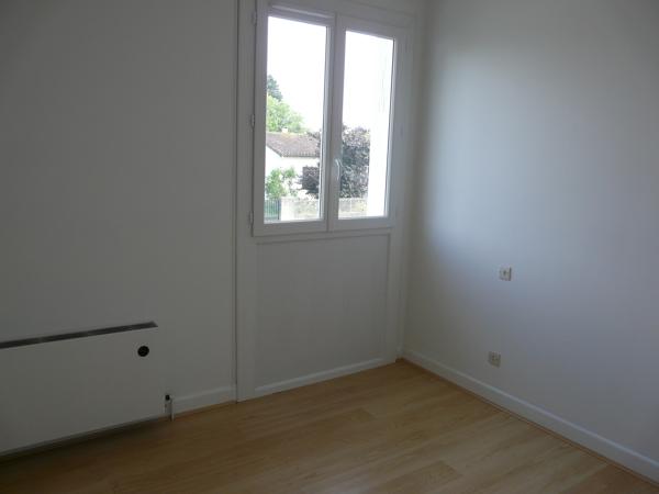 EXCLUSIVITE A VENDRE JOLIE VILLA AVEC GARAGE ET JARDIN