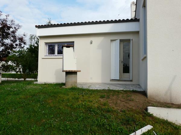 EXCLUSIVITE A VENDRE JOLIE VILLA AVEC GARAGE ET JARDIN