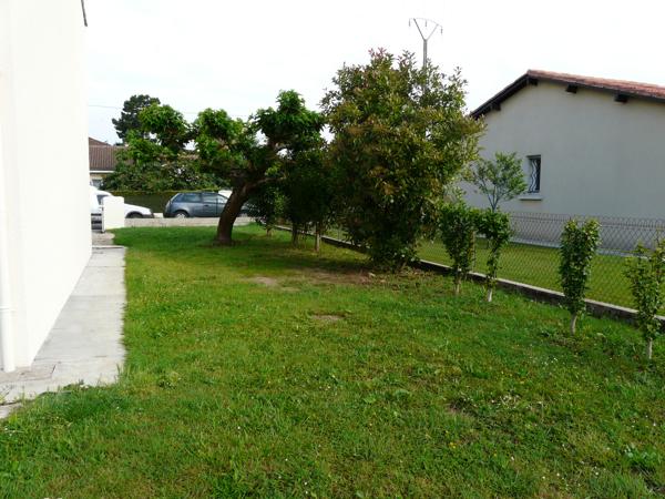 EXCLUSIVITE A VENDRE JOLIE VILLA AVEC GARAGE ET JARDIN