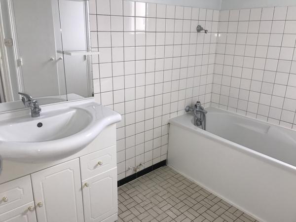 EXCLUSIVITE A VENDRE JOLIE VILLA AVEC GARAGE ET JARDIN