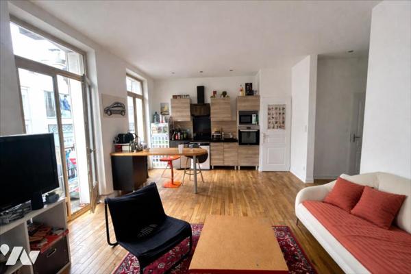 EN EXCLUSIVITE RUE DE VESLE - 3 pièces avec balcon