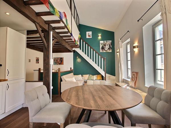 Intra muros appartement T4 73.50 m² rénové