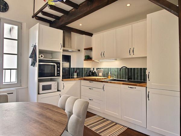 Intra muros appartement T4 73.50 m² rénové