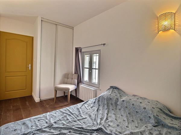 Intra muros appartement T4 73.50 m² rénové