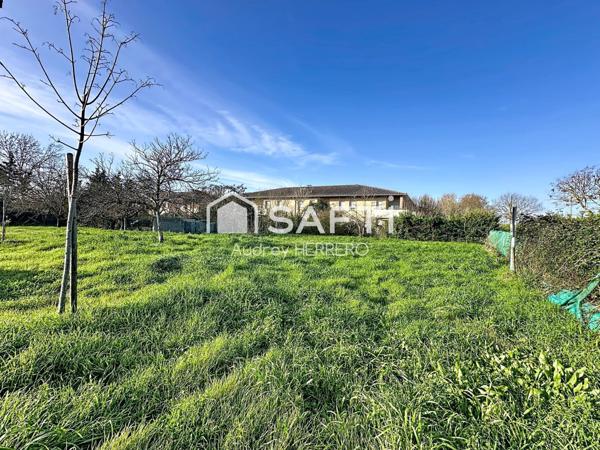 Terrain constructible de 548m2 - SAINT JORY (31790)