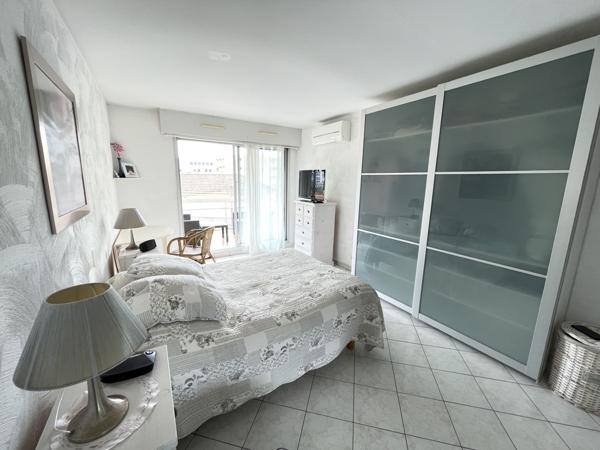 2 pièces, parking. 2 terrasses, deux salles de bains, 2 wc Cavalaire-sur-Mer (83240)