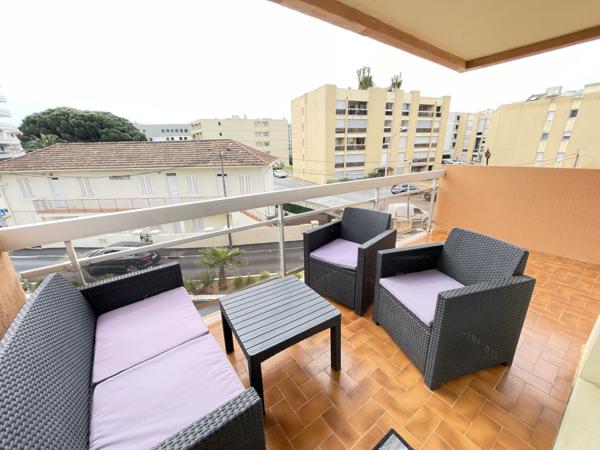 2 pièces, parking. 2 terrasses, deux salles de bains, 2 wc Cavalaire-sur-Mer (83240)