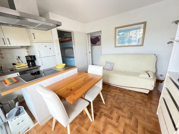 2 pièces, parking. 2 terrasses, deux salles de bains, 2 wc Cavalaire-sur-Mer (83240)