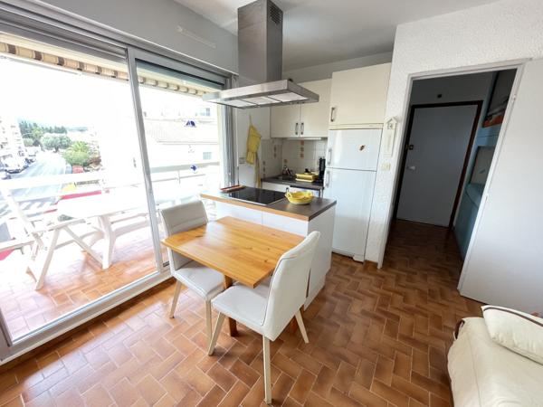 2 pièces, parking. 2 terrasses, deux salles de bains, 2 wc Cavalaire-sur-Mer (83240)