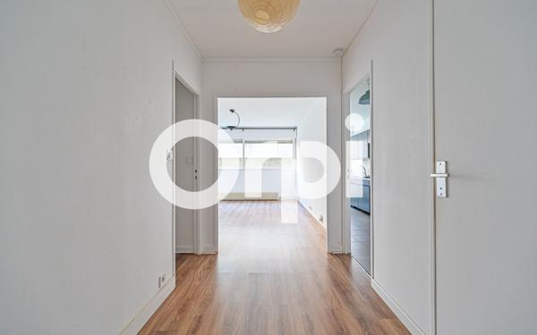 Appartement à vendre    2 pièces • 50,05 m2 Paris 11