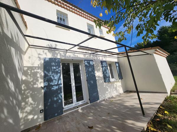 EXCLUSIVITE SUR MORIERES LES AVIGNON - MAISON A VENDRE - 3 CHAMBRES + 1 BUREAU - 102 M² SUR TERRAIN DE 760 M²