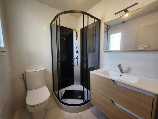 EXCLUSIVITE SUR MORIERES LES AVIGNON - MAISON A VENDRE - 3 CHAMBRES + 1 BUREAU - 102 M² SUR TERRAIN DE 760 M²