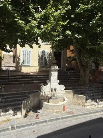 Vente                                                      Appartement
                        
                     2 pièces                      34 m2                     à Aubagne