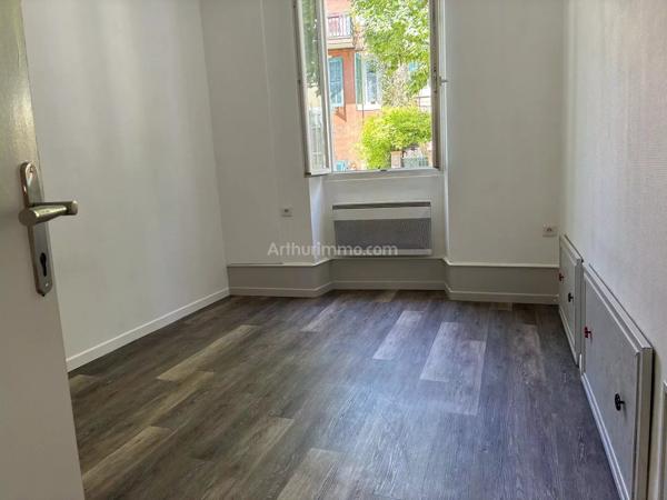 Vente                                                      Appartement
                        
                     2 pièces                      34 m2                     à Aubagne