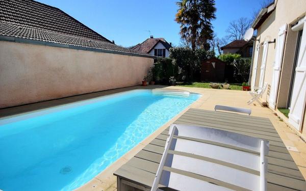 Maison à vendre    6 pièces •  Lons