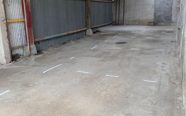 Stationnement à vendre    85 m2 Loudun