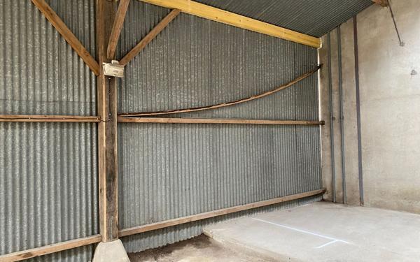 Stationnement à vendre    85 m2 Loudun