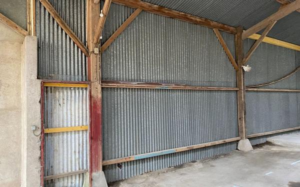 Stationnement à vendre    85 m2 Loudun