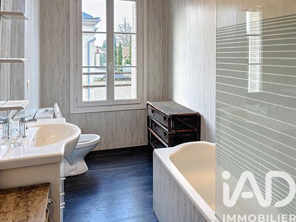 Maison à vendre 5 pièces 150 m² Scorbé-Clairvaux