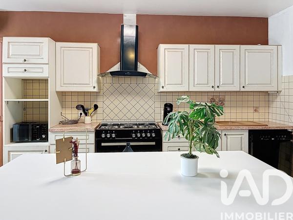 Maison à vendre 5 pièces 150 m² Scorbé-Clairvaux