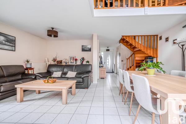 Maison à vendre 8 pièces 150 m² Esbly