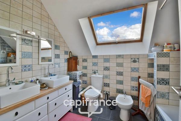 Dpt de SAONE ET LOIRE(71), à vendre MONTPONT EN BRESSE (71470) maison avec gîte et chambres d'hôtes P12 de 470 m² - Terrain de 4 374,00 m²