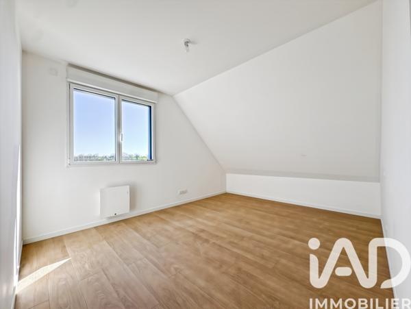 Maison à vendre 7 pièces 142,76 m² Neuilly-le-Vendin