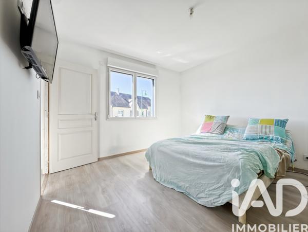 Maison à vendre 7 pièces 142,76 m² Neuilly-le-Vendin
