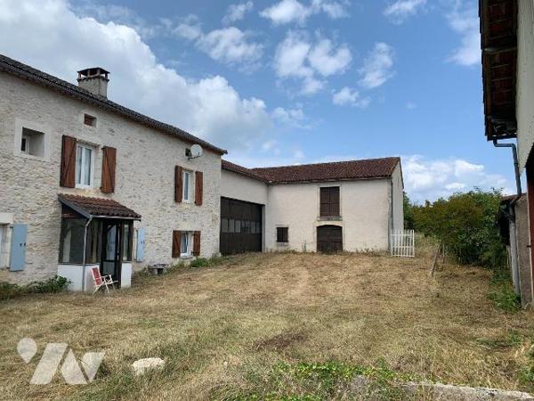 A VENDRE - A CONCOTS (46260 -LOT) - Ancien corps de ferme composé d'une maison d'habitation sur...