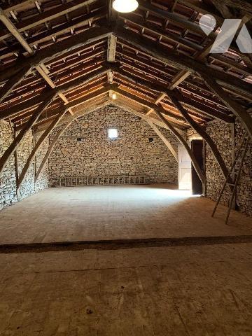 A VENDRE - A CONCOTS (46260 -LOT) - Ancien corps de ferme composé d'une maison d'habitation sur...
