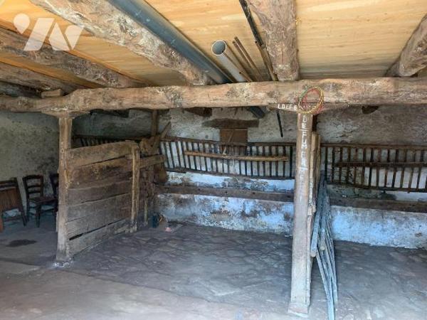 A VENDRE - A CONCOTS (46260 -LOT) - Ancien corps de ferme composé d'une maison d'habitation sur...