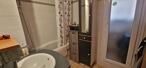 T4 A DEUX PAS DU PORT COTE HOTEL DE VILLE DE MARTIGUES!