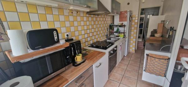 T4 A DEUX PAS DU PORT COTE HOTEL DE VILLE DE MARTIGUES!