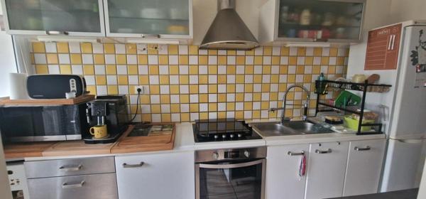 T4 A DEUX PAS DU PORT COTE HOTEL DE VILLE DE MARTIGUES!