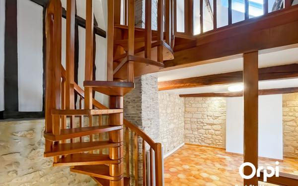 Maison à vendre    5 pièces •  Pont-Sainte-Maxence