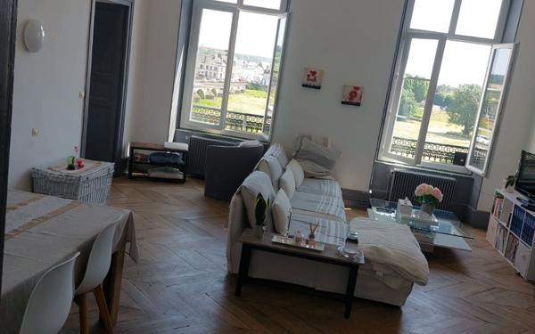 Immeuble à vendre    21 pièces • 780 m2 Decize