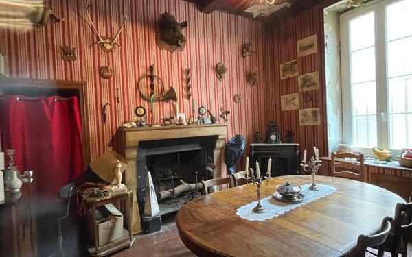 Immeuble à vendre    21 pièces • 780 m2 Decize