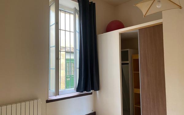 Immeuble à vendre    21 pièces • 780 m2 Decize